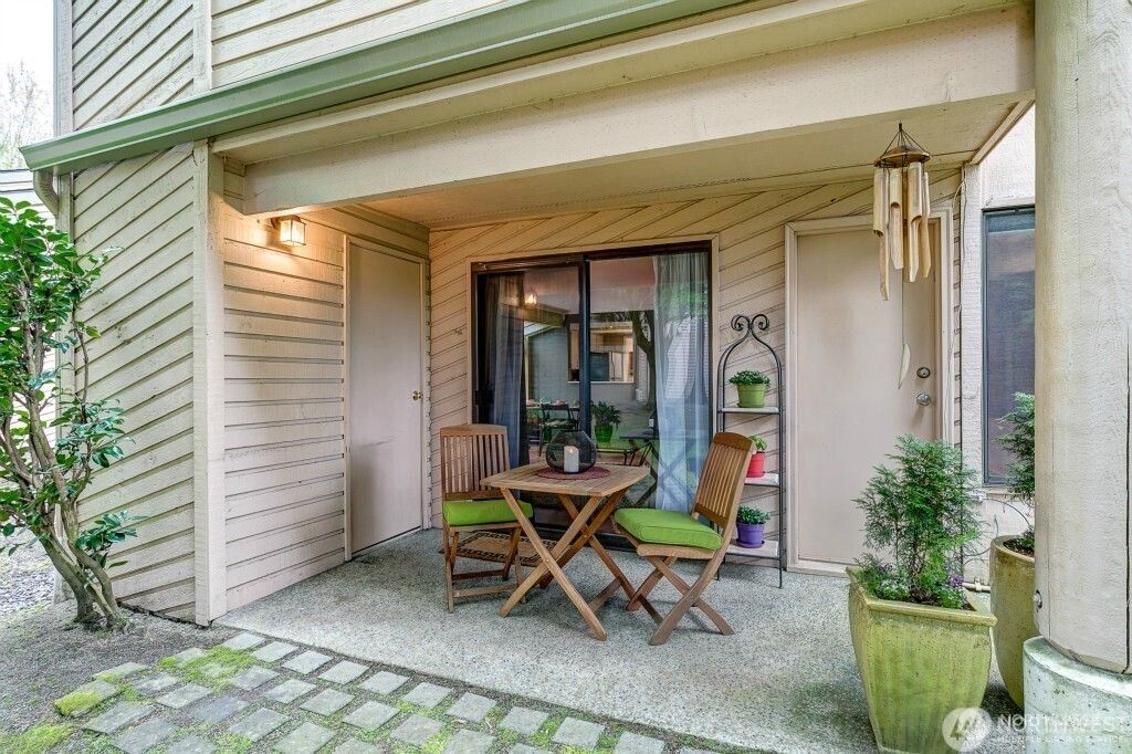 Photo of 10008 NE 122nd Street #R-B, Kirkland, WA 98034 (MLS # 2441526)