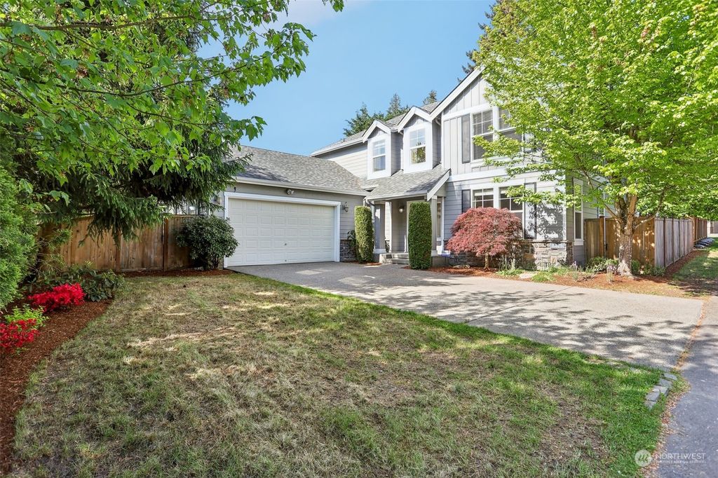 Photo of 13125 NE 71st Lane, Kirkland, WA 98033 (MLS # 2237653)