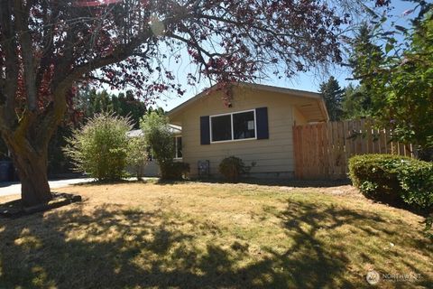 Photo of 1119 N Viewmont Drive, Mount Vernon, WA 98273 (MLS # 2420536)