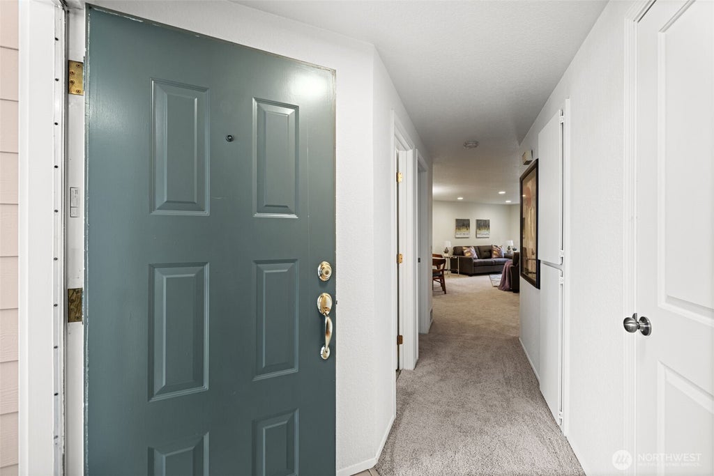 Photo of 8218 126th Avenue NE #E22, Kirkland, WA 98033 (MLS # 2567948)