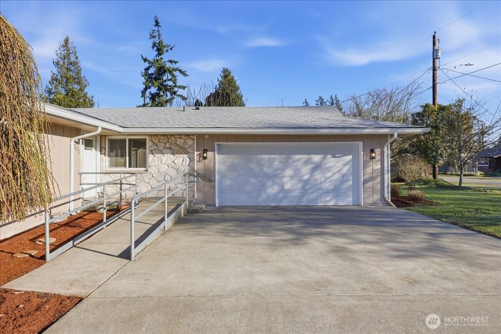 Photo of 5301 76th Place NE, Marysville, WA 98270 (MLS # 2472623)