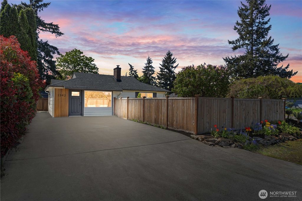 Photo of 1324 116th Street, Tacoma, WA 98444 (MLS # 2513457)