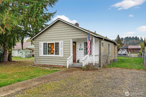 Photo of 2015 N Tower Avenue, Centralia, WA 98531 (MLS # 2448144)