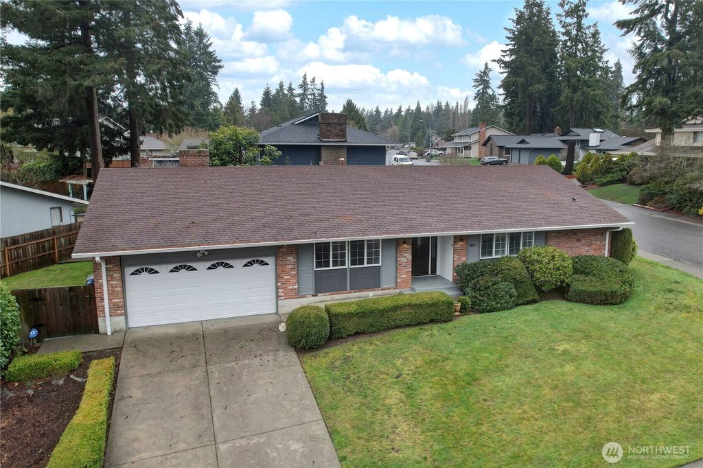 Photo of 3907 SW 321st Street, Federal Way, WA 98023 (MLS # 2334654)