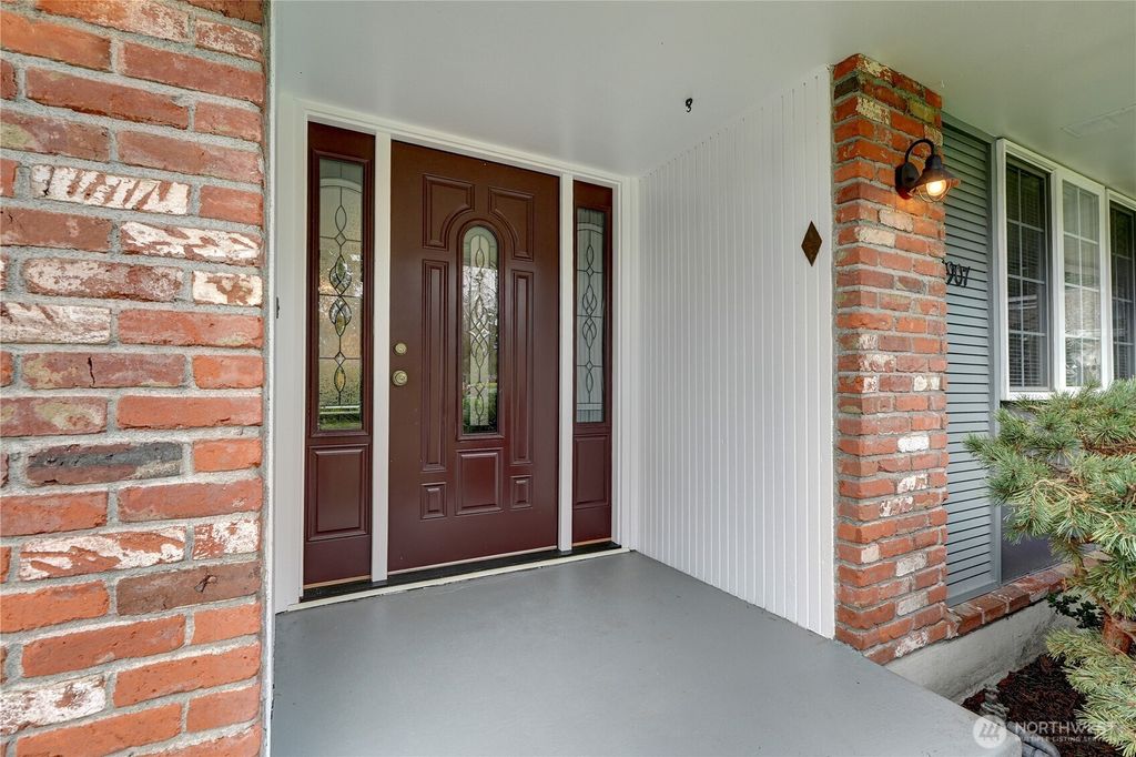 Photo of 3907 SW 321st Street, Federal Way, WA 98023 (MLS # 2334654)