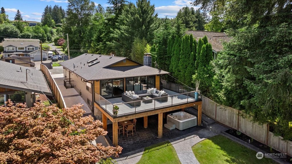 Photo of 617 S Lake Stevens Road, Lake Stevens, WA 98258 (MLS # 2264693)
