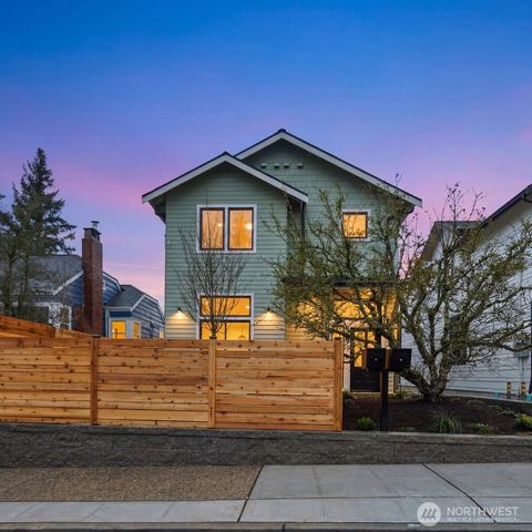 Photo of 522 NE 89th Street #A, Seattle, WA 98115 (MLS # 2492002)