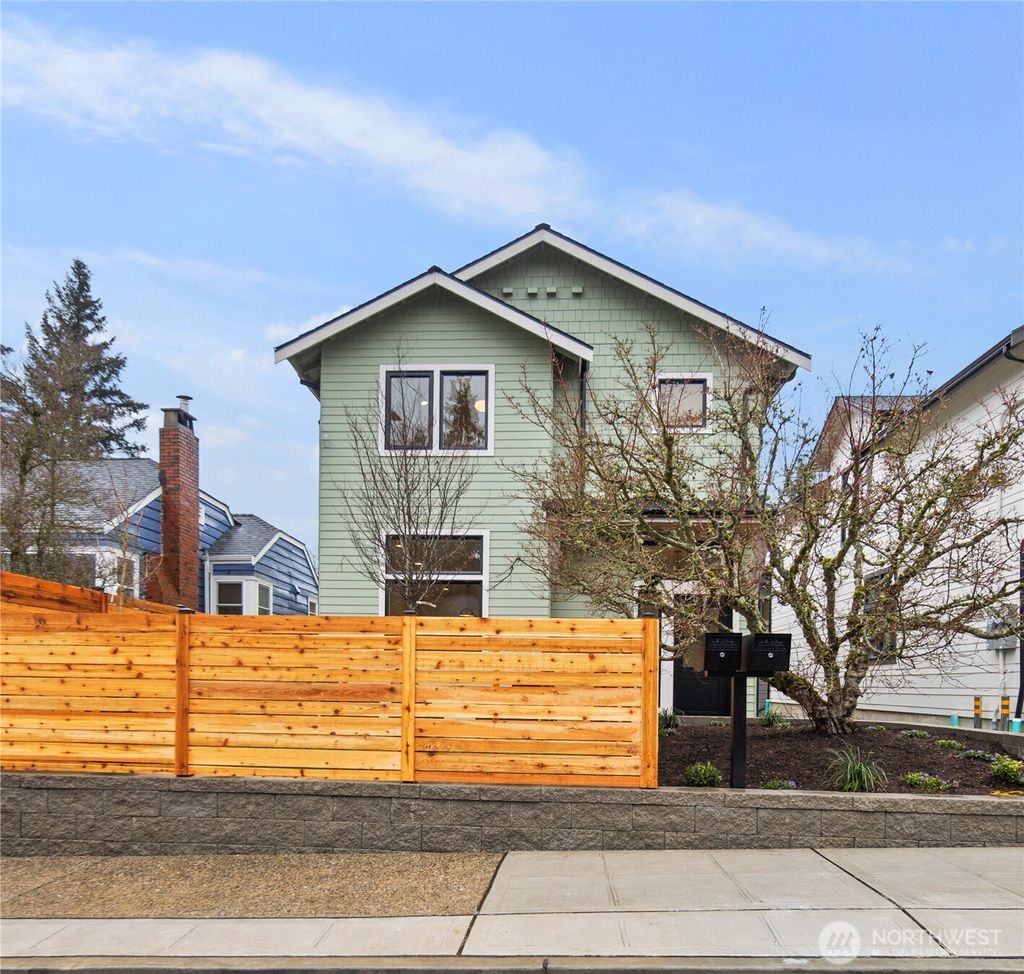 Photo of 522 NE 89th Street #A, Seattle, WA 98115 (MLS # 2492002)