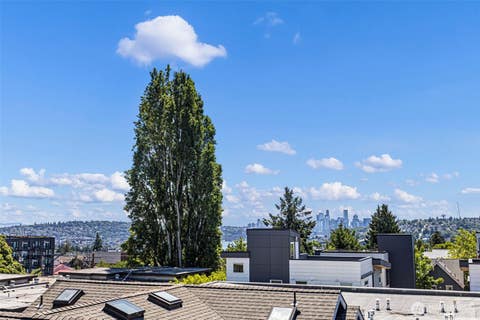 Photo of 4432 Dayton Avenue N, Seattle, WA 98103 (MLS # 2570223)