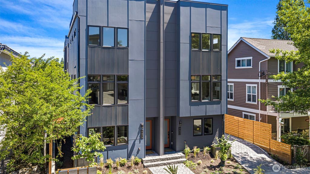 Photo of 4432 Dayton Avenue N, Seattle, WA 98103 (MLS # 2570223)