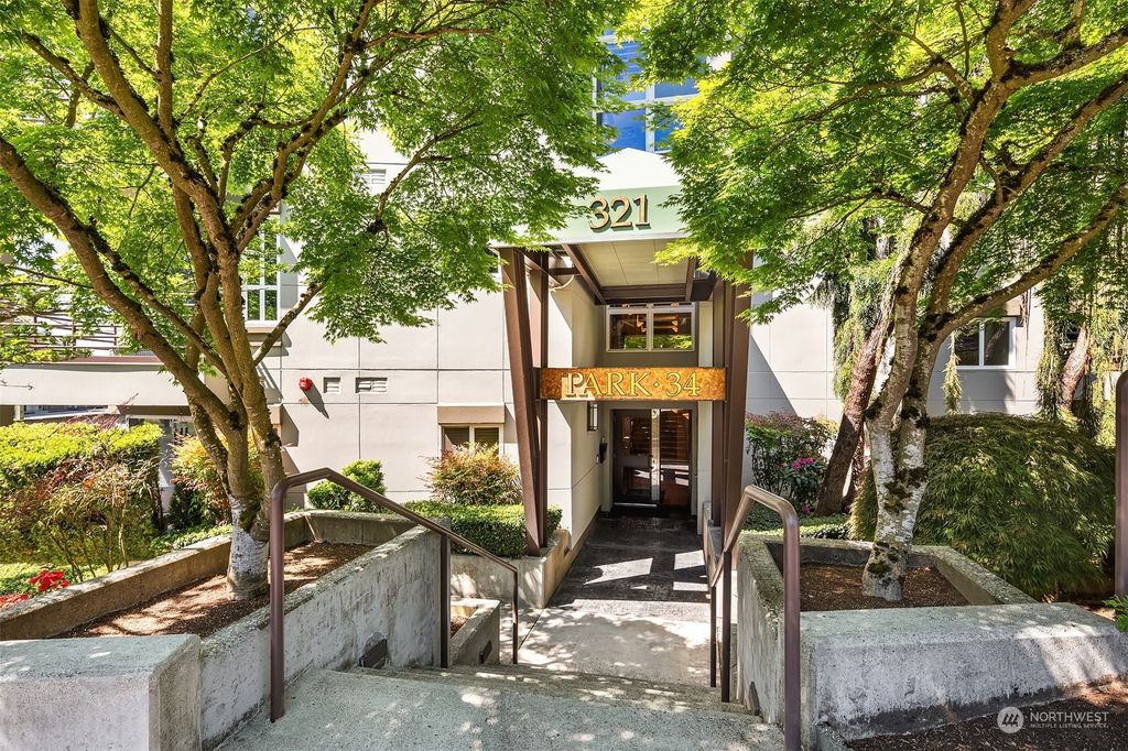 Photo of 321 3rd Street #403, Kirkland, WA 98033 (MLS # 2233680)