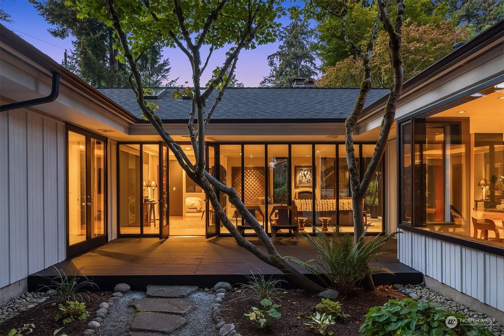 Photo of 3436 74th Avenue SE, Mercer Island, WA 98040 (MLS # 2034536)