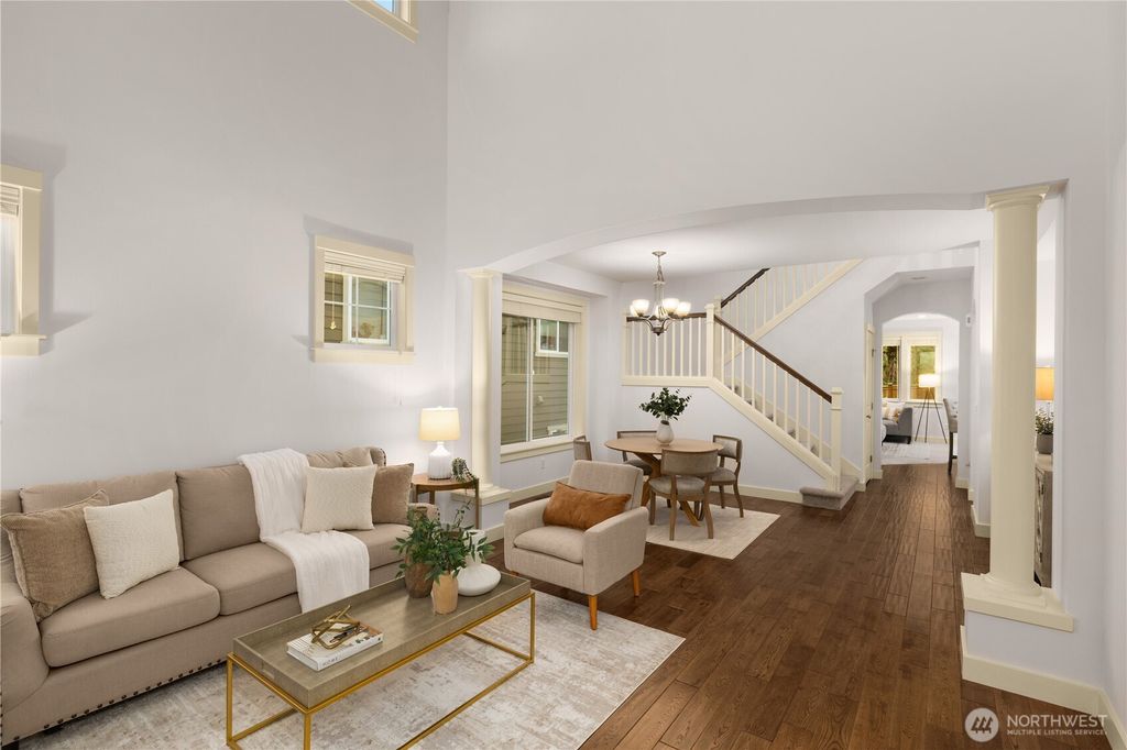 Photo of 10608 106th Place NE, Kirkland, WA 98033 (MLS # 2503977)