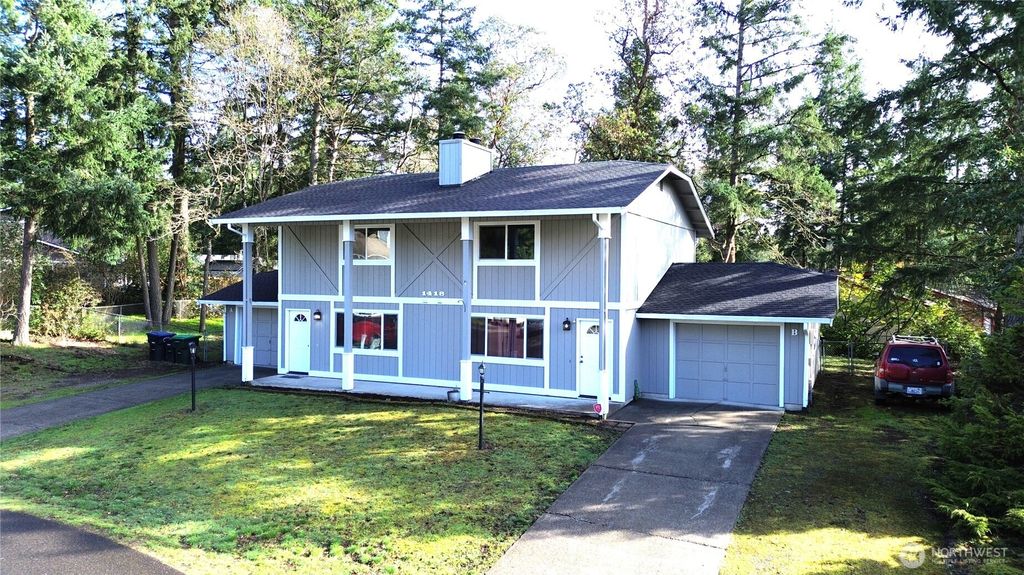 Photo of 1418 Mamook Court NE, Olympia, WA 98516 (MLS # 2481367)