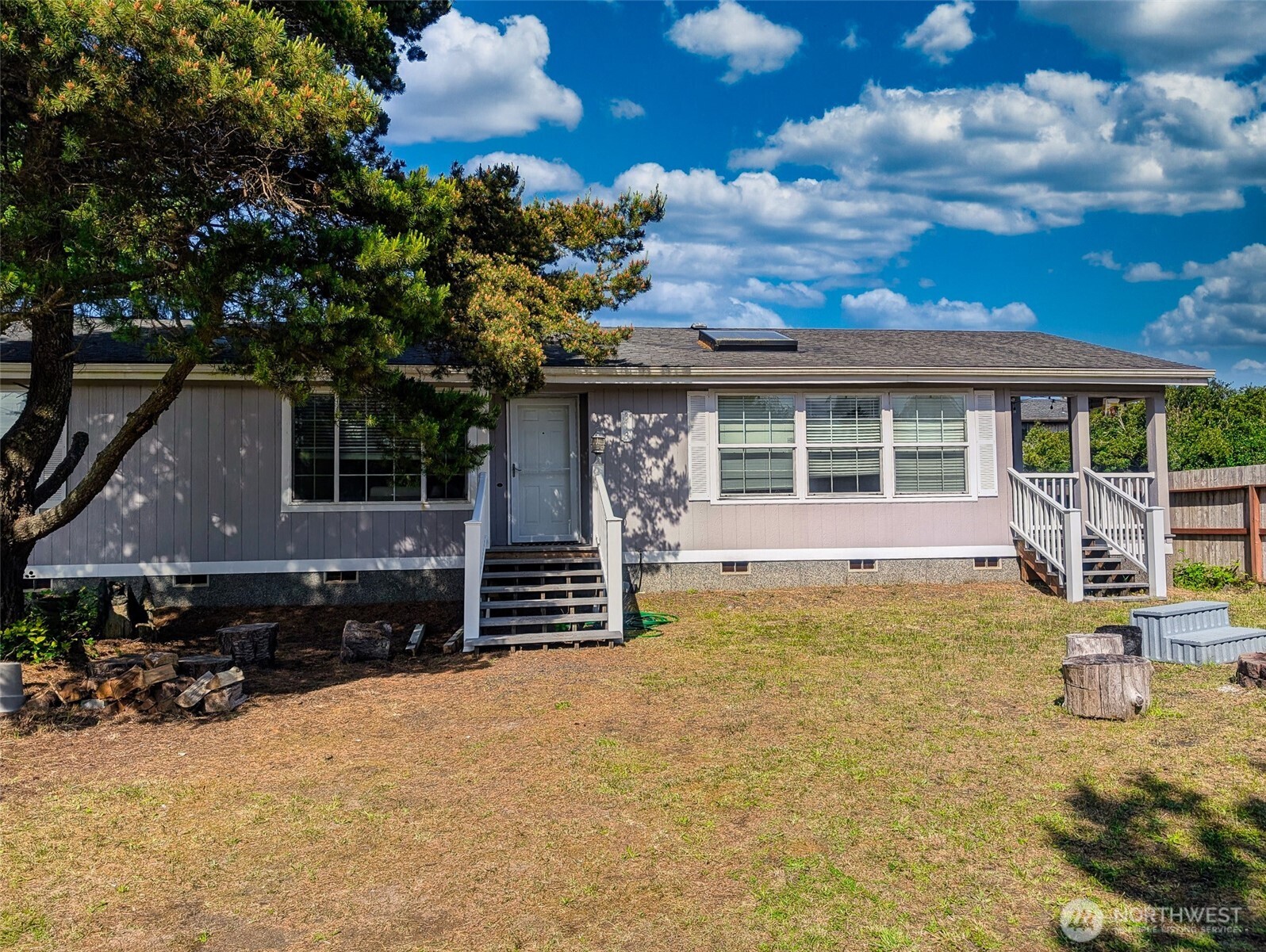 313 Ocean Shores Boulevard NW