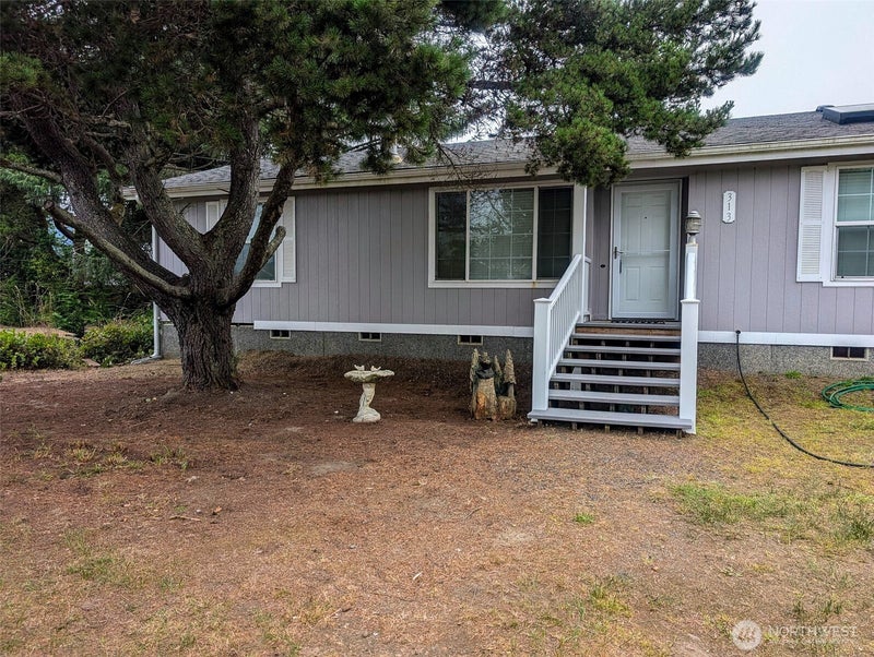 313 Ocean Shores Boulevard NW