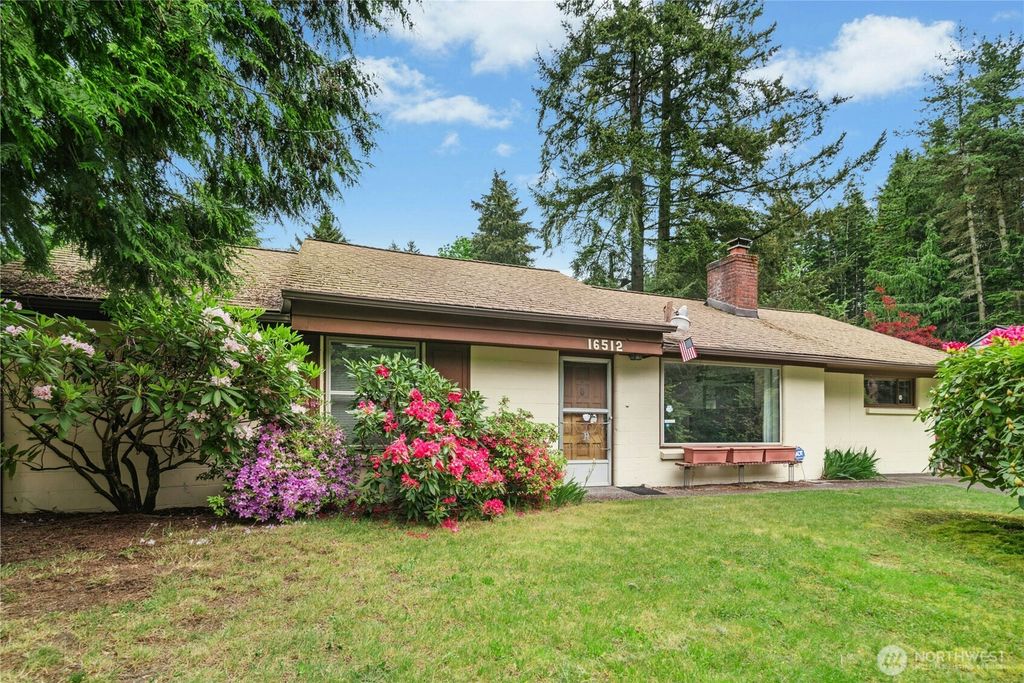 Photo of 16512 18th Avenue NE, Shoreline, WA 98155 (MLS # 2375725)