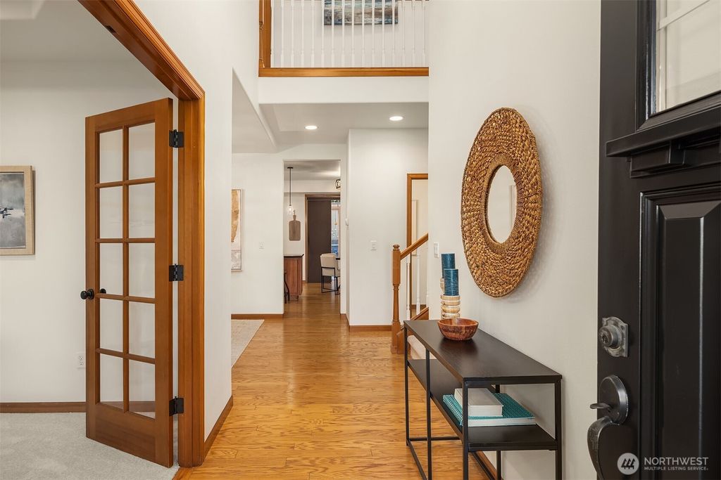 Photo of 4727 245th Lane SE, Sammamish, WA 98074 (MLS # 2497789)