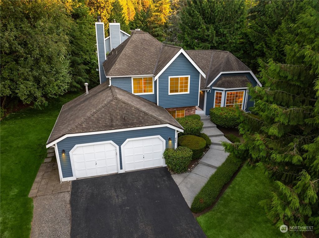 Photo of 945 NW Firwood Boulevard, Issaquah, WA 98027 (MLS # 2263013)