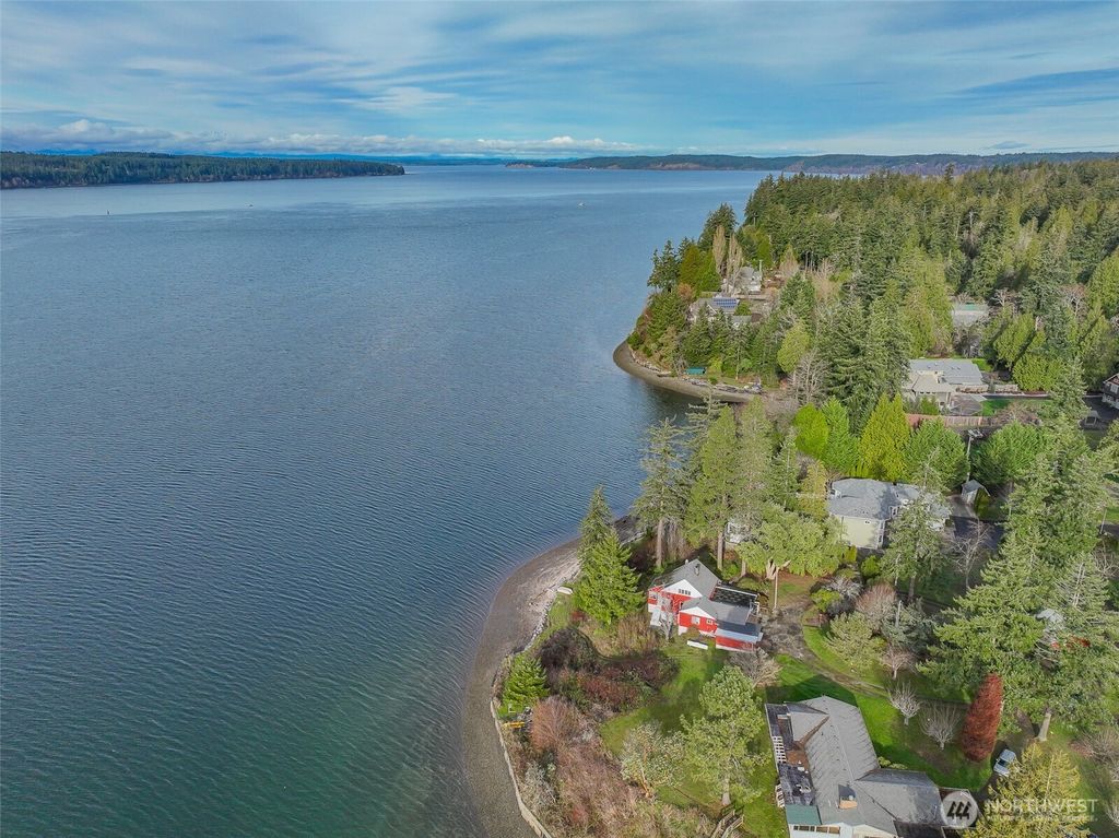 Photo of 8947 Buttonwood Ln NE Ln, Olympia, WA 98516 (MLS # 2467232)