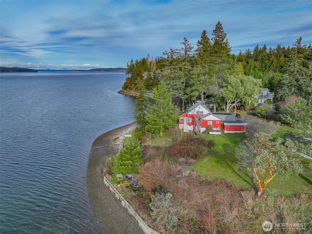 Photo of 8947 Buttonwood Ln NE Ln, Olympia, WA 98516 (MLS # 2467232)