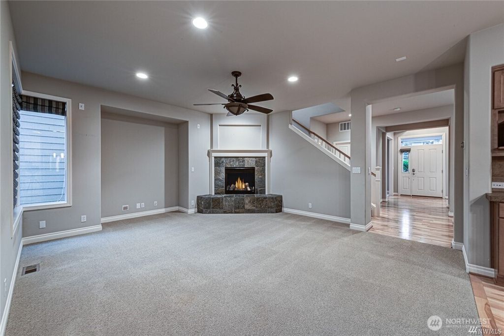 Photo of 6455 193rd Place NE, Redmond, WA 98052 (MLS # 2460198)