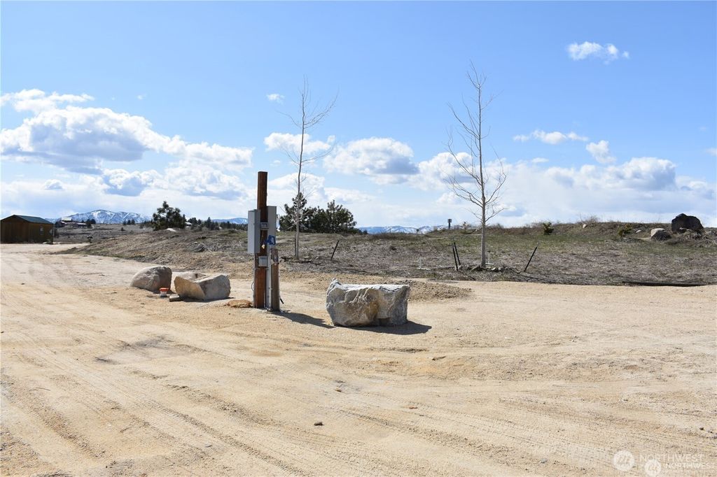 Photo of 284 Harmony Heights Road, Brewster, WA 98812 (MLS # 2460299)