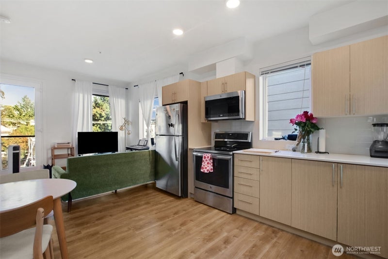 121 12th Avenue E 506