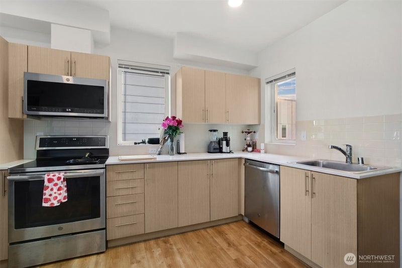 121 12th Avenue E 506