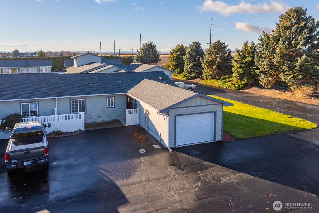 Photo of 1000 13 Avenue SW #3, Quincy, WA 98848 (MLS # 2457566)