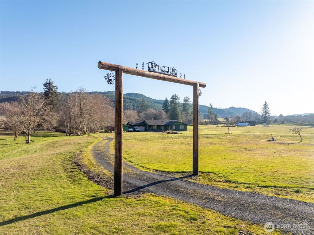 Photo of 146 Rocky Lane, Chehalis, WA 98532 (MLS # 2474748)