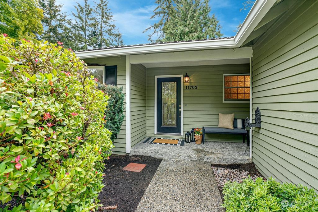 Photo of 11703 NE 103rd Place, Kirkland, WA 98033 (MLS # 2290201)