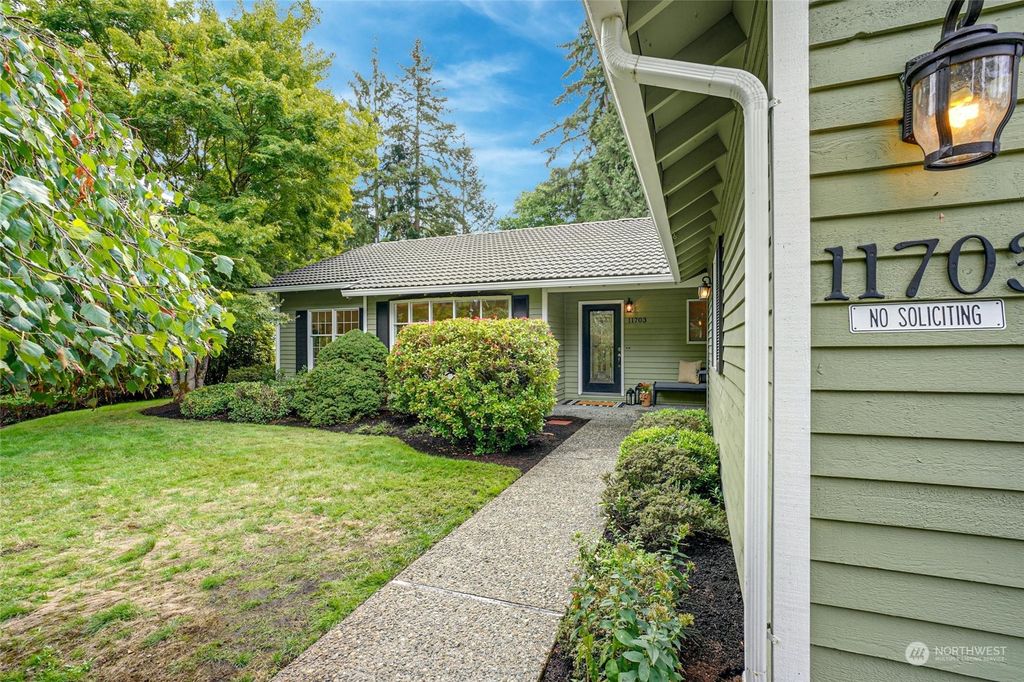 Photo of 11703 NE 103rd Place, Kirkland, WA 98033 (MLS # 2290201)