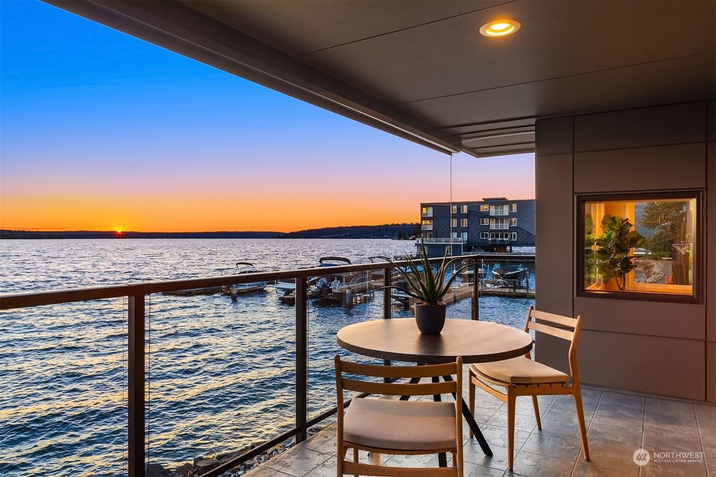 Photo of 827 Lake Street S #105, Kirkland, WA 98033 (MLS # 2253009)