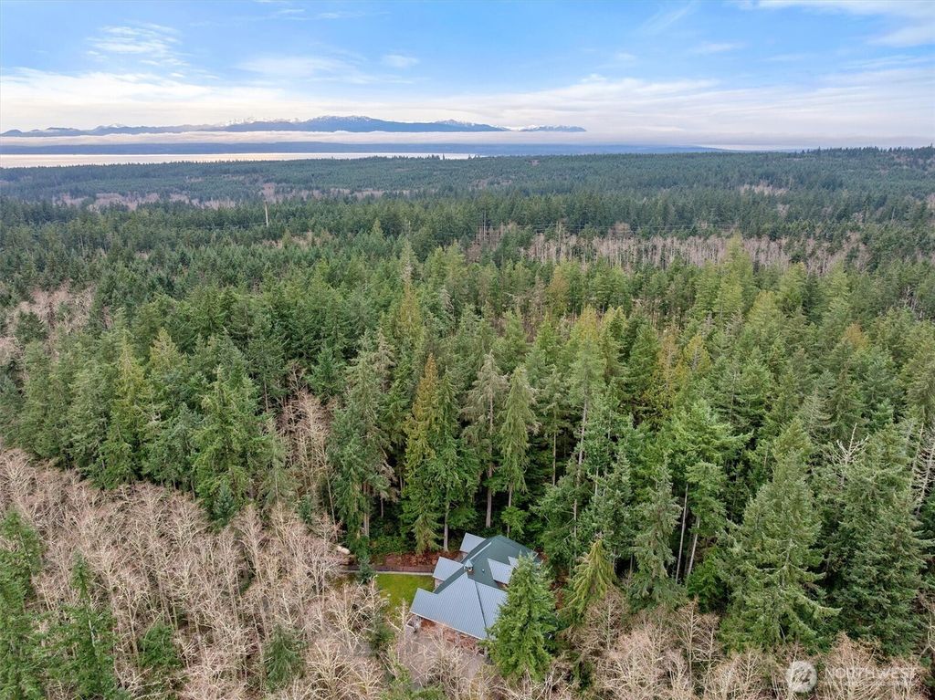 Photo of 1059 Evergreen Lane, Freeland, WA 98249 (MLS # 2476008)