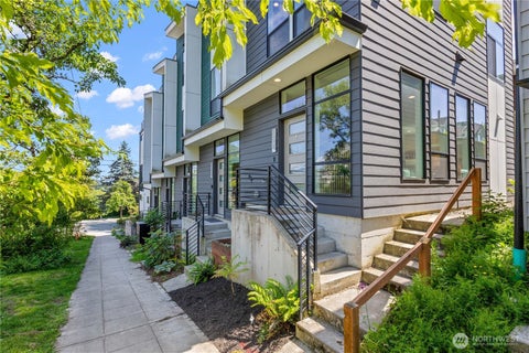 Photo of 2327 E Denny Way, Seattle, WA 98122 (MLS # 2537850)