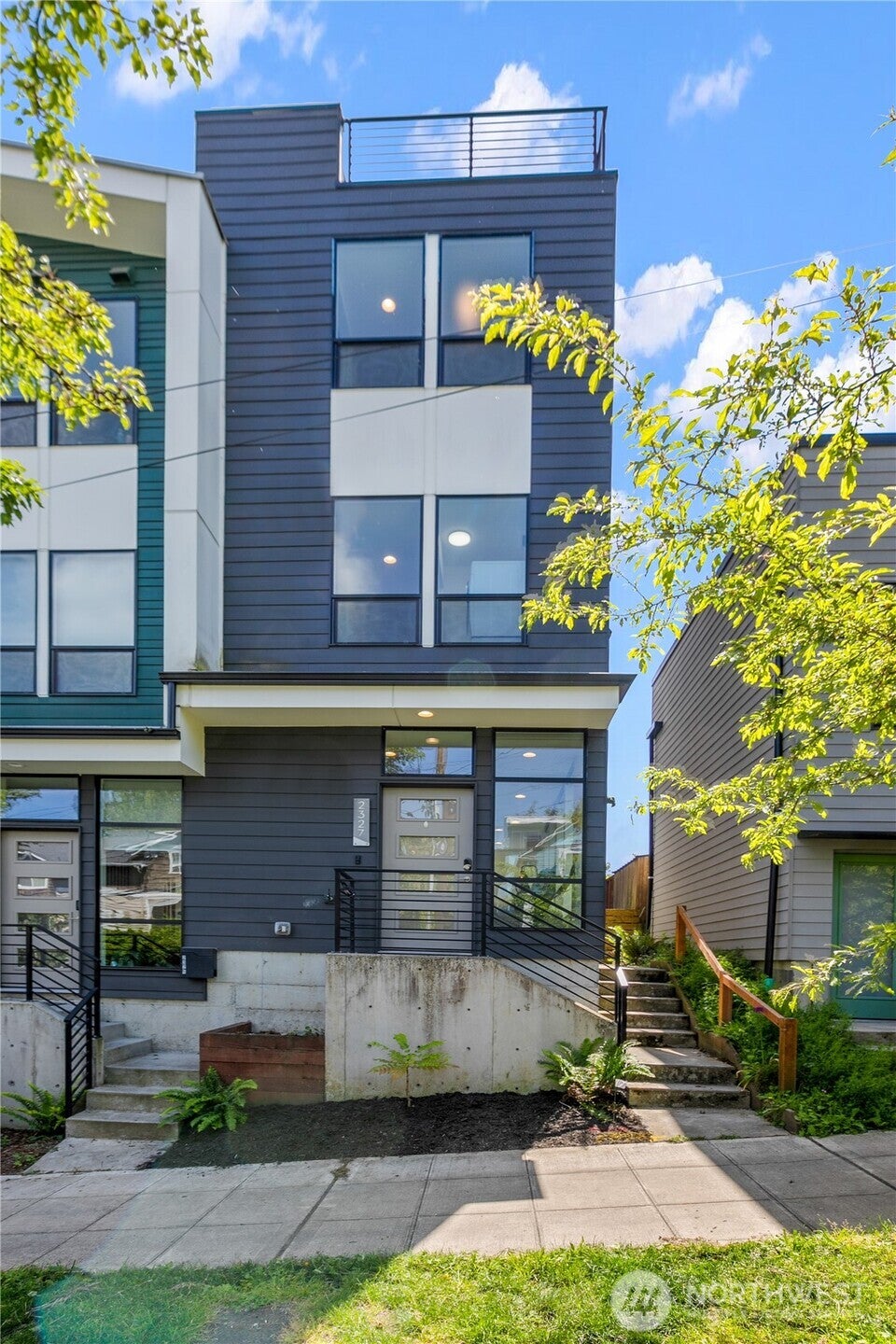 Photo of 2327 E Denny Way, Seattle, WA 98122 (MLS # 2537850)