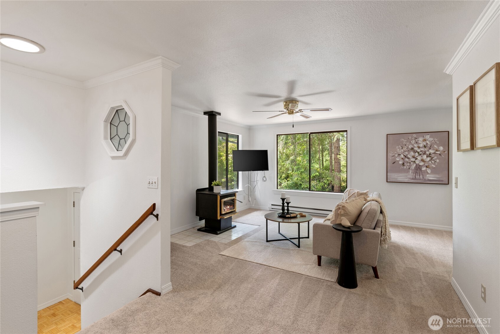 60 E Christmas Tree Place