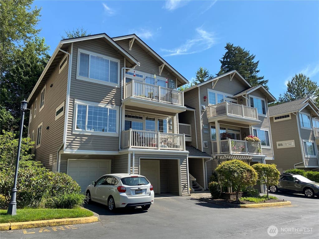 Photo of 18664 NE 56th Court #FF1866, Redmond, WA 98052 (MLS # 2564581)