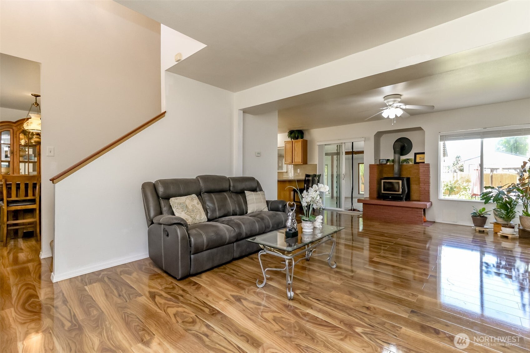 212 2nd Avenue N