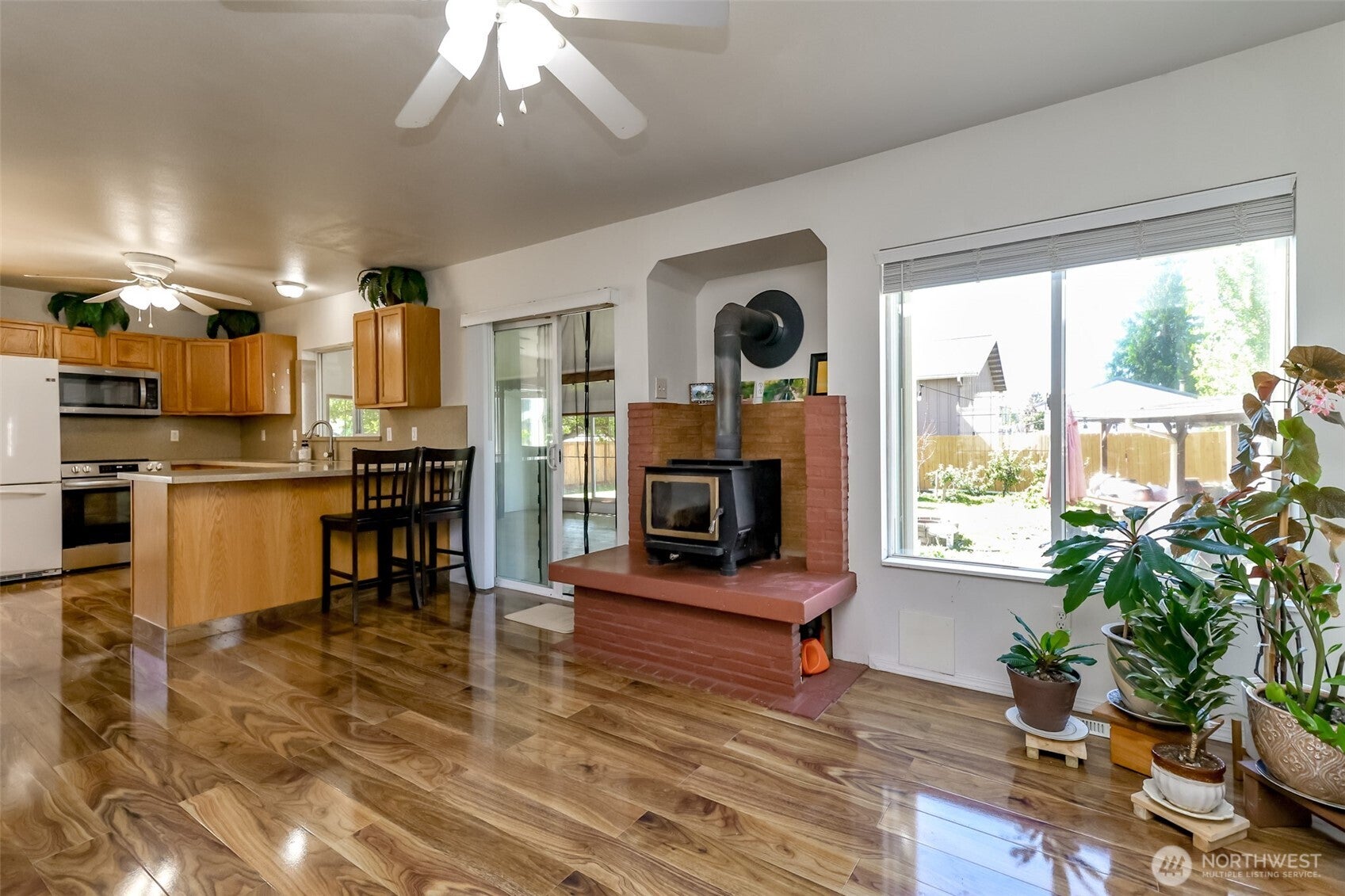212 2nd Avenue N