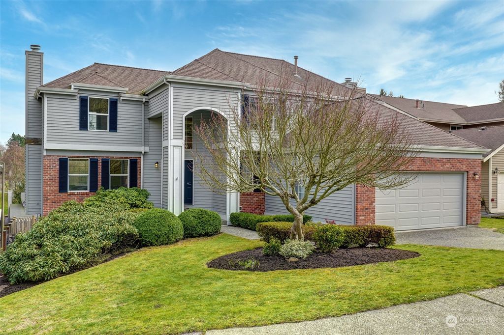 Photo of 15024 86th Avenue NE, Kenmore, WA 98028 (MLS # 2205689)