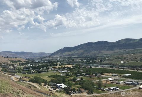 Photo of 0 S Noble Moonburn Lane, East Wenatchee, WA 98802 (MLS # 2522633)