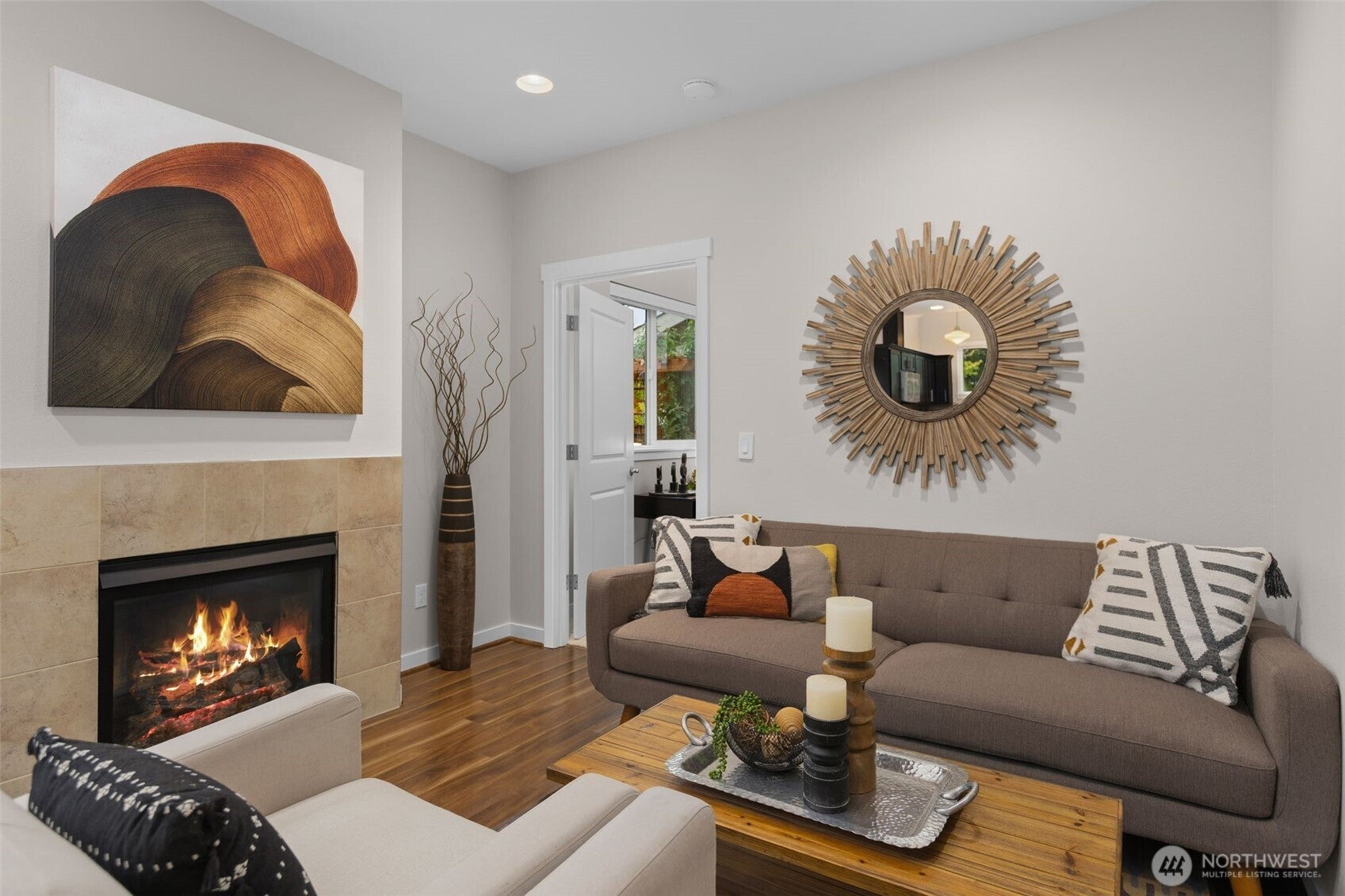 221 1st Place NE