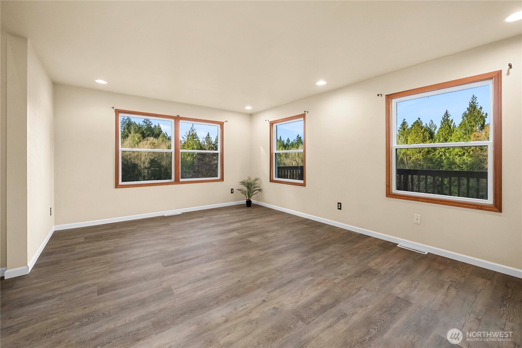 7613 Katie Street NW