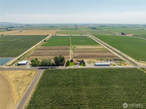 Photo of 7865 Rd R NW, Quincy, WA 98848 (MLS # 2404238)