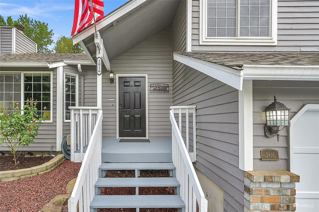 Photo of 2816 139th Place SE, Mill Creek, WA 98012 (MLS # 1984028)
