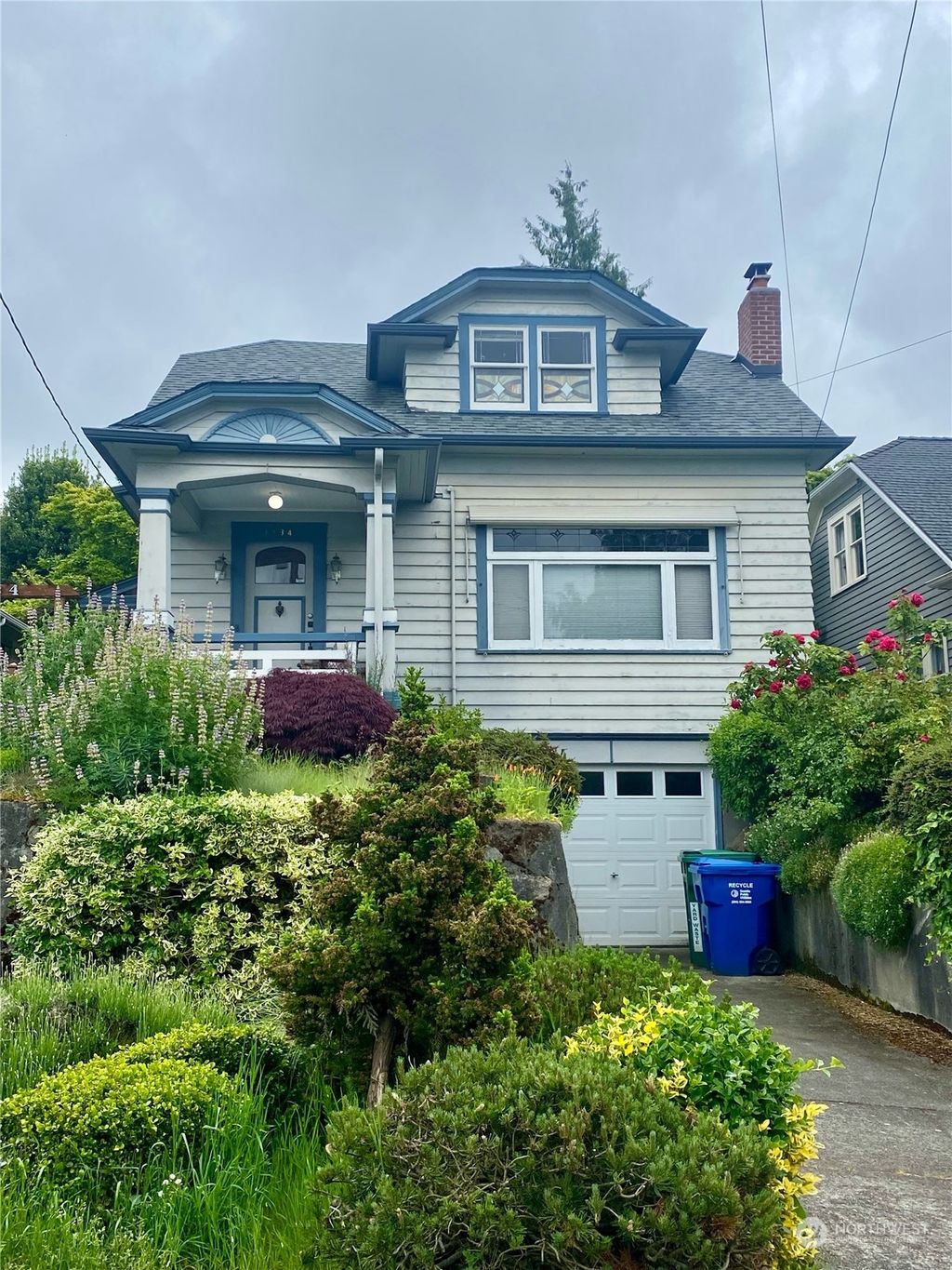 Photo of 3934 Interlake Avenue N, Seattle, WA 98103 (MLS # 2238406)