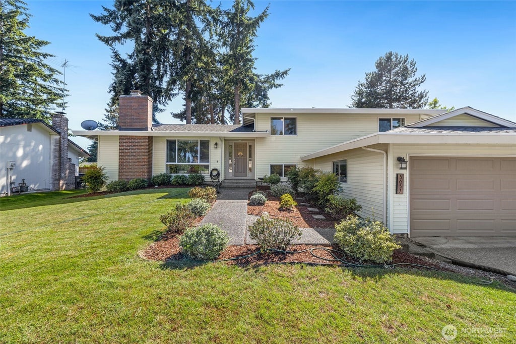 Photo of 3657 SW 318th Street, Federal Way, WA 98023 (MLS # 2543334)