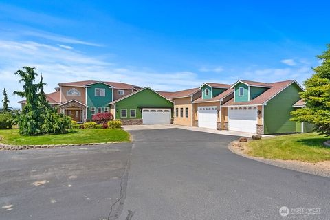 Photo of 500 St Hilaire Road, Yakima, WA 98901 (MLS # 2378383)